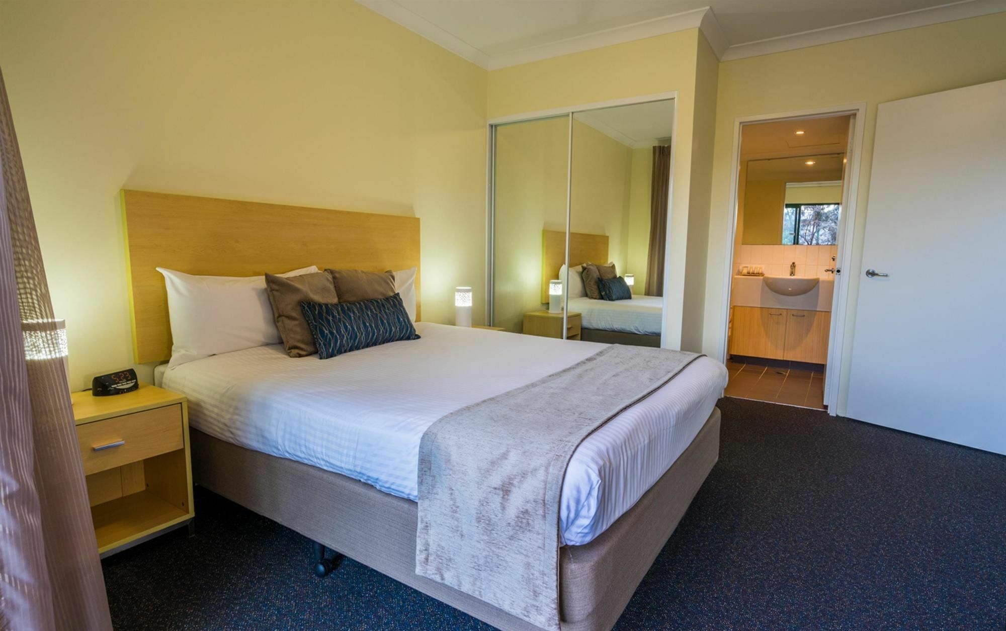 Perth Ascot Central Apartment Hotel Official Zewnętrze zdjęcie